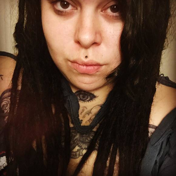 Meet your Posher, Bianca - Picture 1 of 1